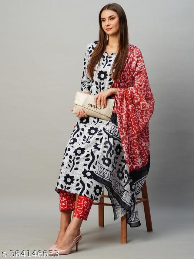 Women Black Rayon Printed Kurti Set